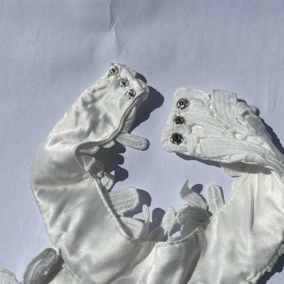 Lulu’s White Lace Backless Dress- Small - Picture 3 of 7